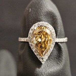 18 kt. Certified White Gold 1.5ct. Natural Diamond Cocktail/Engagement Ring